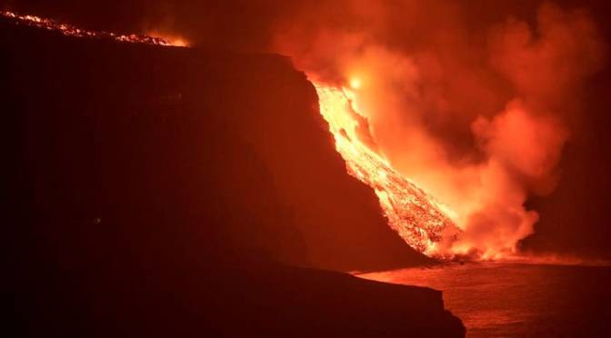 Fears of Deadly Gases as Canary Islands Lava Pours Into the Atlantic